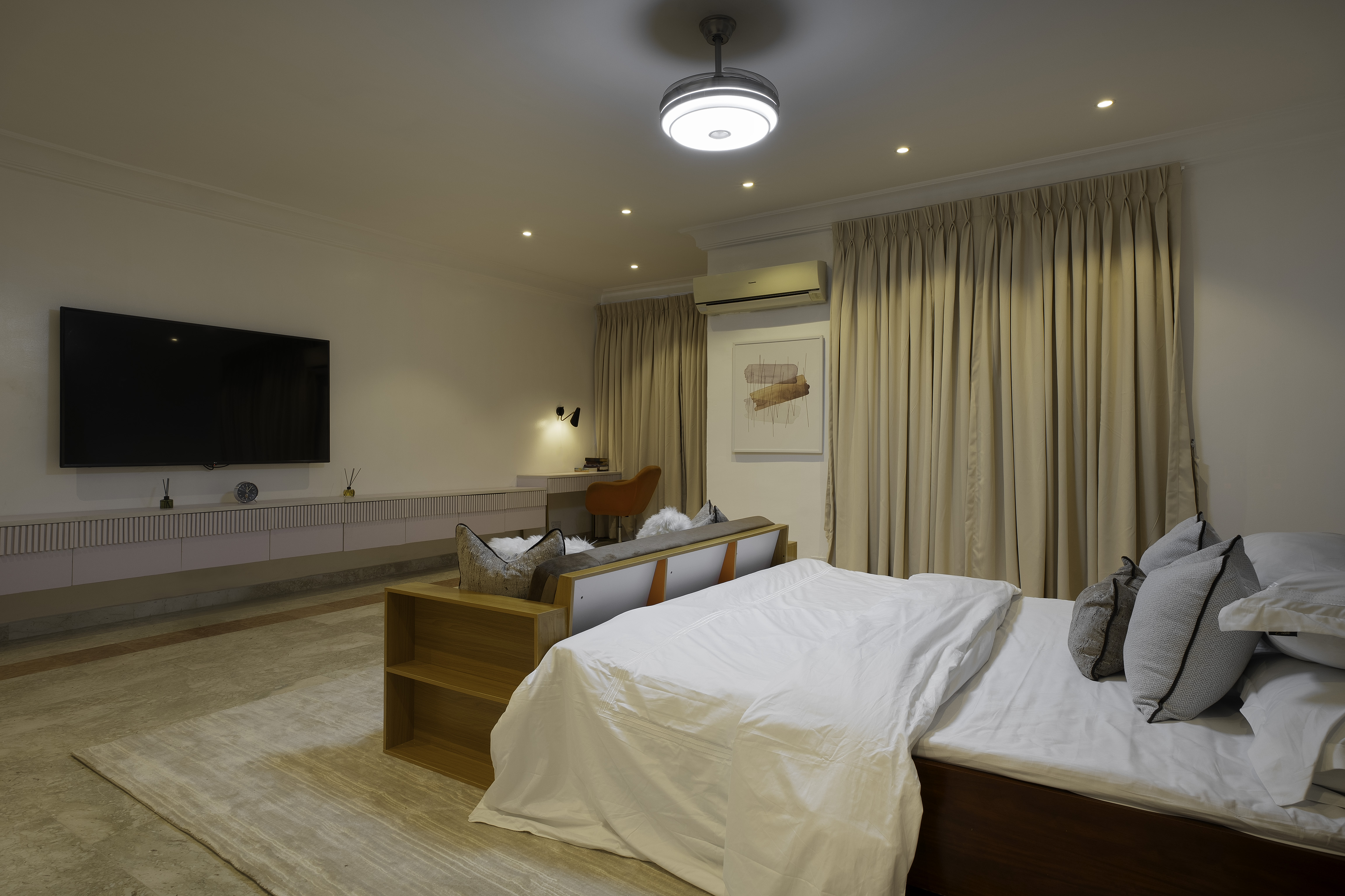 Bespoke Minimalist Master Bedroom Suit Layout